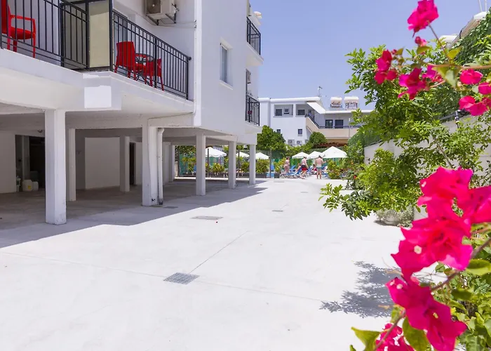 Alecos Hotel Apartments Paphos